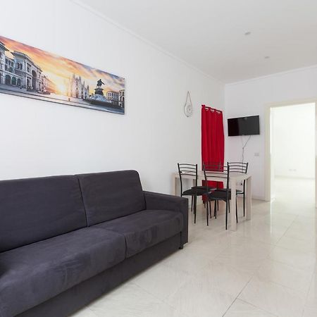 Famagosta M2 Subway Apartment Milan Bagian luar foto