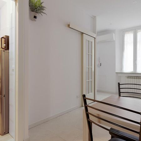 Famagosta M2 Subway Apartment Milan Bagian luar foto
