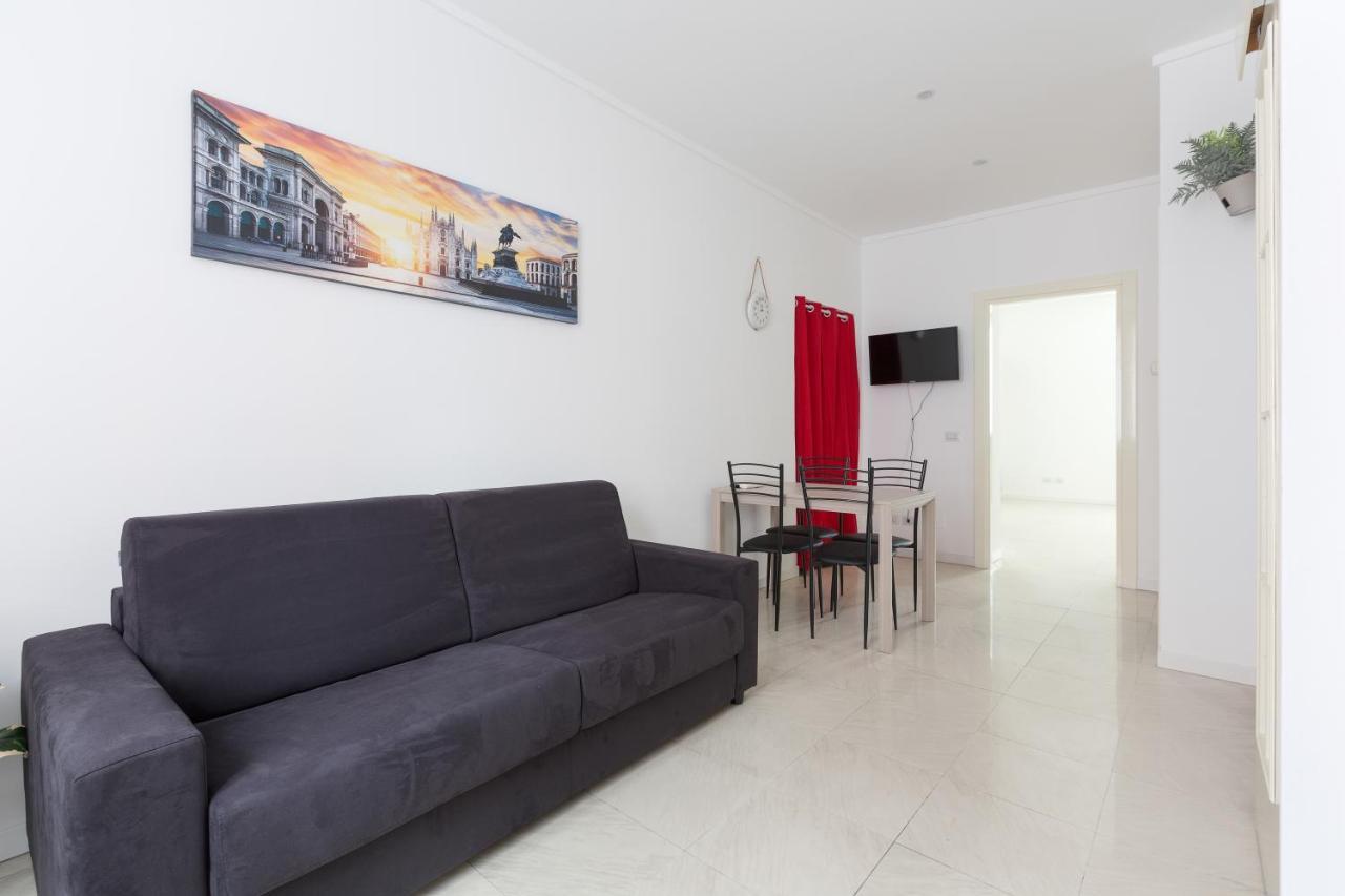 Famagosta M2 Subway Apartment Milan Bagian luar foto