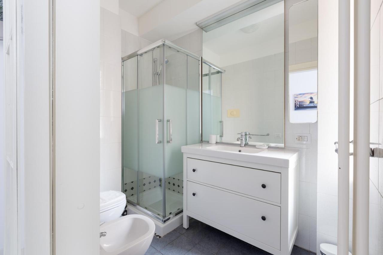 Famagosta M2 Subway Apartment Milan Bagian luar foto