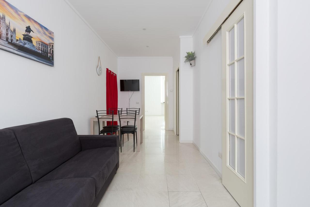Famagosta M2 Subway Apartment Milan Bagian luar foto