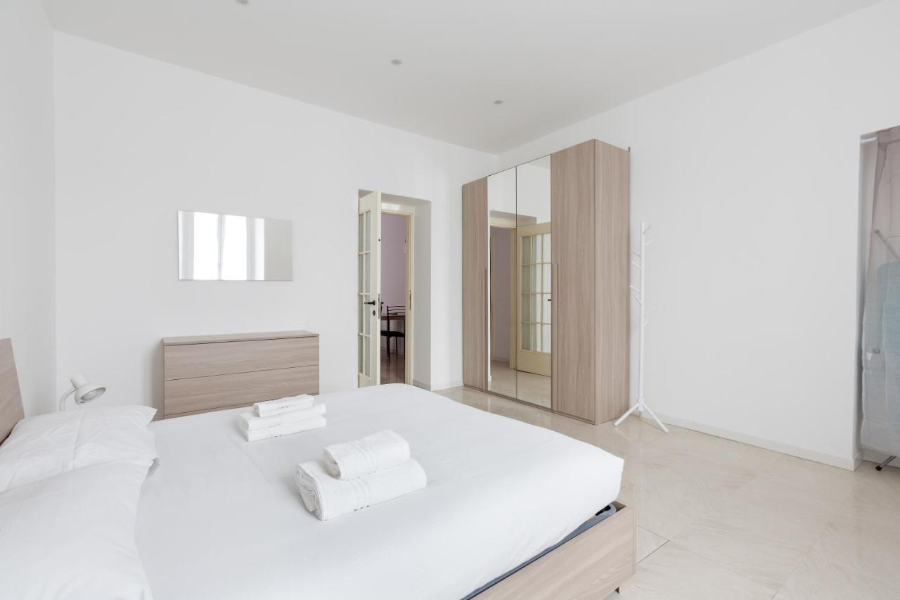 Famagosta M2 Subway Apartment Milan Bagian luar foto
